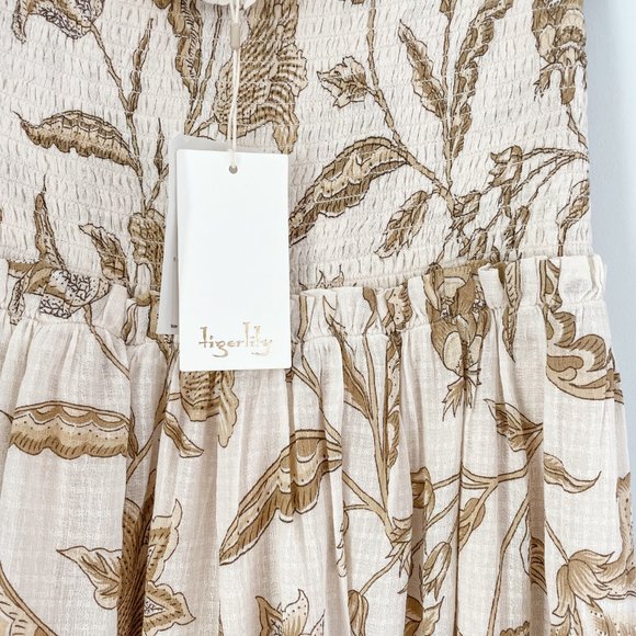 Amyris Valdis shirred mini skirt from Tigerlily in a size 2 NWT - Picture 5 of 6